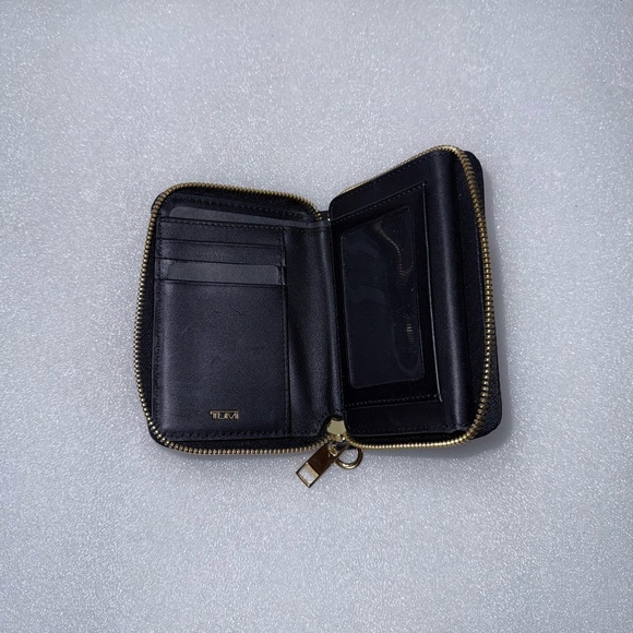 TUMI Trifold Zip Around Wallet - Picture 5 of 11
